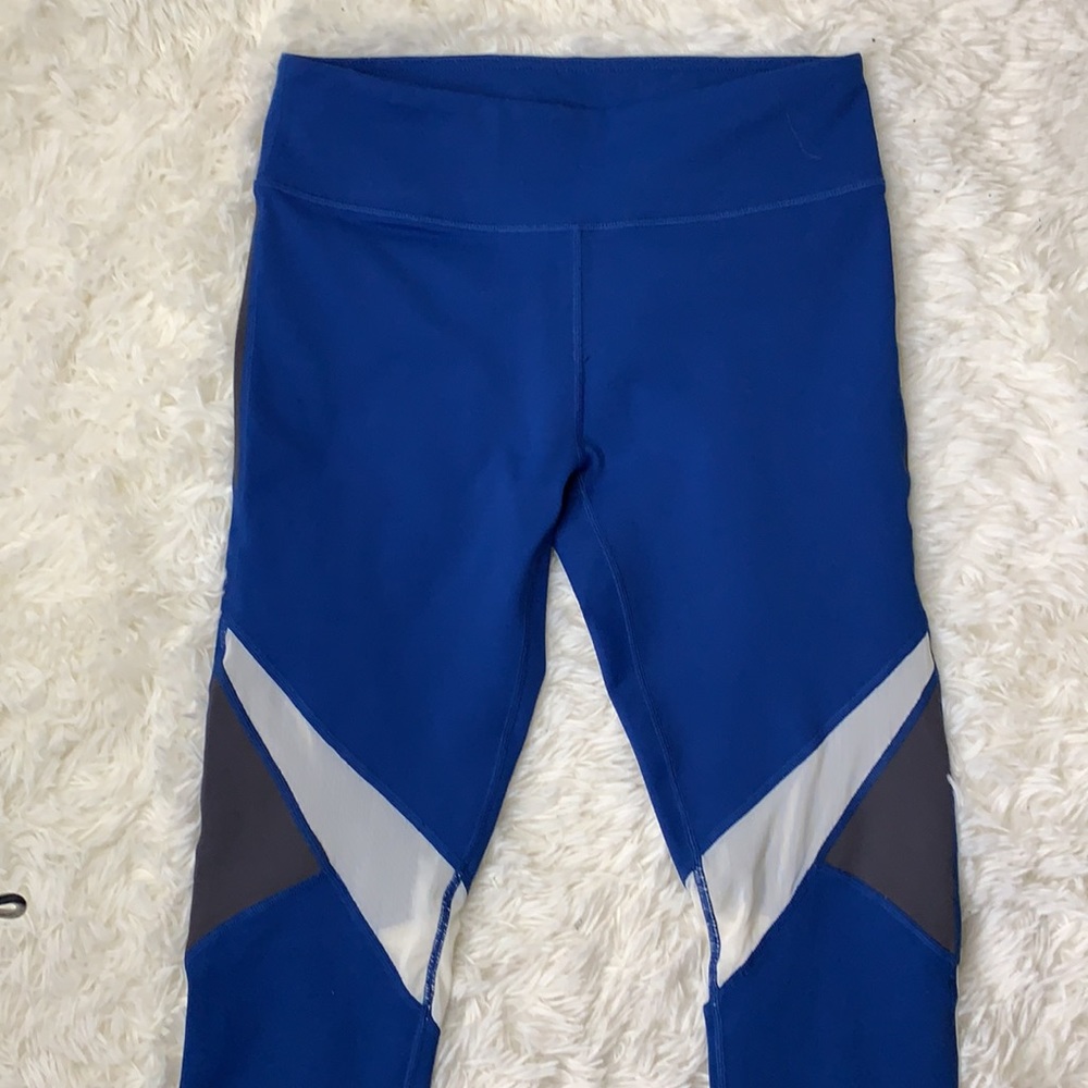 ❌SOLD❌
 Blue Activewear Leggings - Picture 3 of 6